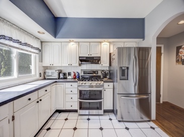 188 Washington St, New Bedford, Massachusetts, 3 Bedrooms Bedrooms, 7 Rooms Rooms,2 BathroomsBathrooms,Residential,For Sale,Washington St,73523578