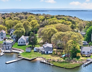 11 Clamshell Ln, Mashpee, Massachusetts, 2 Bedrooms Bedrooms, 5 Rooms Rooms,1 BathroomBathrooms,Residential,For Sale,Clamshell Ln,73523184