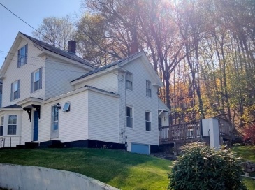 40 Hillside Ave, Warren, Massachusetts, 4 Bedrooms Bedrooms, 7 Rooms Rooms,2 BathroomsBathrooms,Residential,For Sale,Hillside Ave,73486370