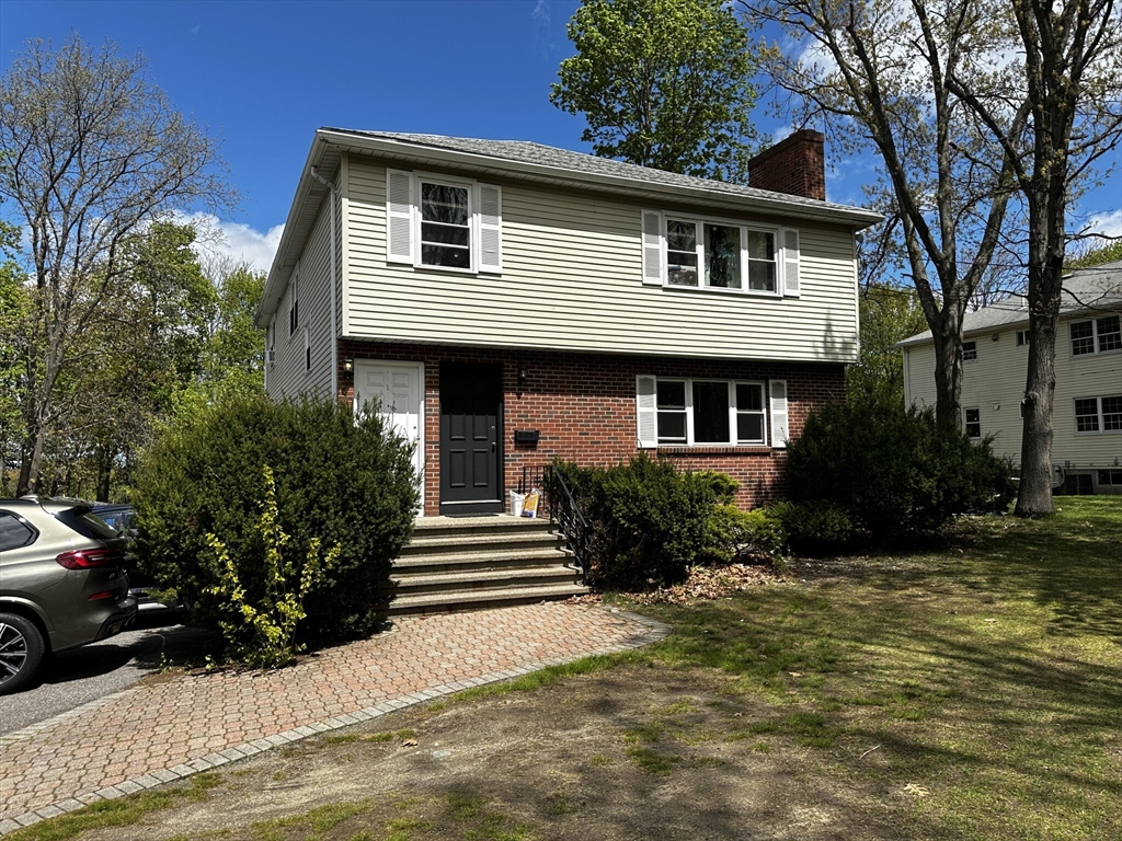 1193 Boylston St, Newton, Massachusetts, 2 Bedrooms Bedrooms, 5 Rooms Rooms,1.5 BathroomsBathrooms,Residential Lease,For Rent,Boylston St,73523875