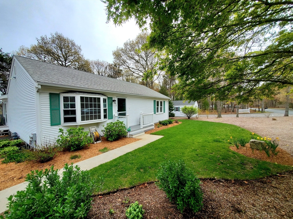 52 Thayer Street, Dennis, Massachusetts, 2 Bedrooms Bedrooms, 4 Rooms Rooms,2 BathroomsBathrooms,Residential,For Sale,Thayer Street,73523890
