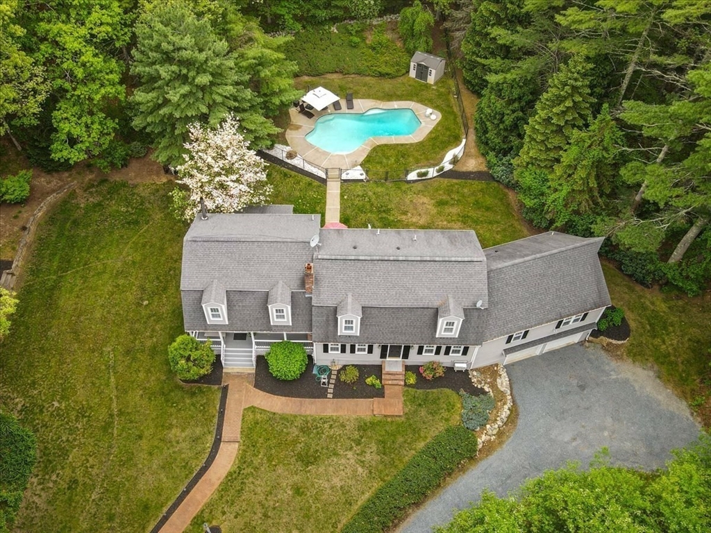 46 King St, Norfolk, Massachusetts, 5 Bedrooms Bedrooms, 10 Rooms Rooms,4 BathroomsBathrooms,Residential,For Sale,King St,73523704