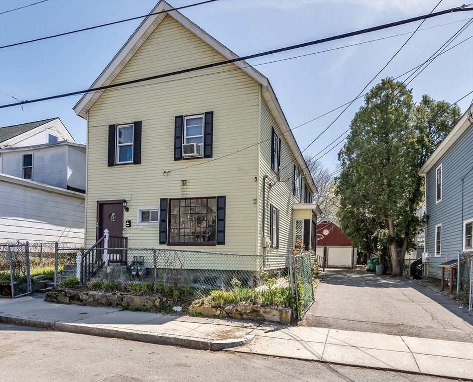 69 Lilley Ave, Lowell, Massachusetts, 6 Bedrooms Bedrooms, 11 Rooms Rooms,2 BathroomsBathrooms,Residential Income,For Sale,Lilley Ave,73512637