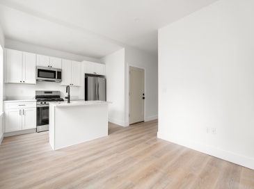 467 E 3rd St, Boston, Massachusetts, 1 Bedroom Bedrooms, 2 Rooms Rooms,1 BathroomBathrooms,Residential Lease,For Rent,E 3rd St,73523929