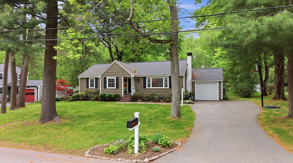 34 Brooksweld Rd, Canton, Massachusetts, 3 Bedrooms Bedrooms, 5 Rooms Rooms,2 BathroomsBathrooms,Residential Lease,For Rent,Brooksweld Rd,73523931