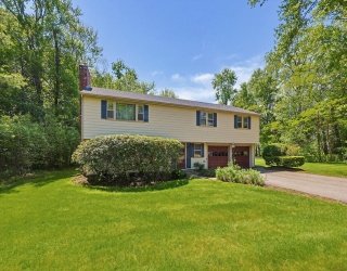 1 Deerfield Ln, Natick, Massachusetts, 4 Bedrooms Bedrooms, 7 Rooms Rooms,2.5 BathroomsBathrooms,Residential,For Sale,Deerfield Ln,73523944