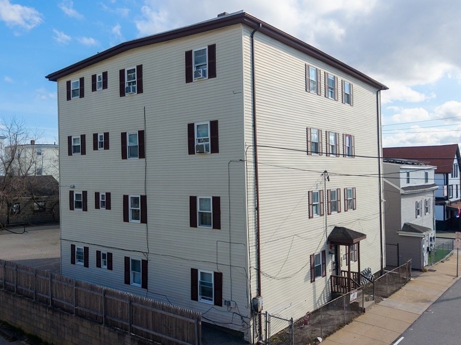 144 Choate St., Fall River, Massachusetts, 20 Bedrooms Bedrooms, 36 Rooms Rooms,8 BathroomsBathrooms,Residential Income,For Sale,Choate St.,73523749