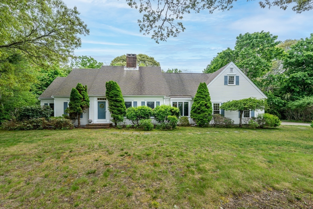 19 Elmcroft Way, Yarmouth, Massachusetts, 3 Bedrooms Bedrooms, 9 Rooms Rooms,2.5 BathroomsBathrooms,Residential,For Sale,Elmcroft Way,73523754