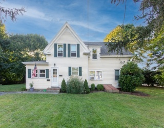 19 Prospect St, Kingston, Massachusetts, 3 Bedrooms Bedrooms, 6 Rooms Rooms,2 BathroomsBathrooms,Residential Lease,For Rent,Prospect St,73523958