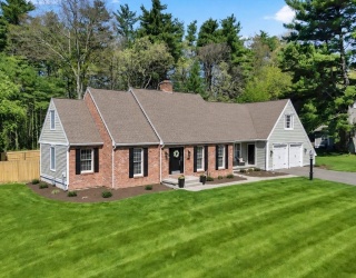 96 Sanford St, East Longmeadow, Massachusetts, 3 Bedrooms Bedrooms, 8 Rooms Rooms,2.5 BathroomsBathrooms,Residential,For Sale,Sanford St,73523685