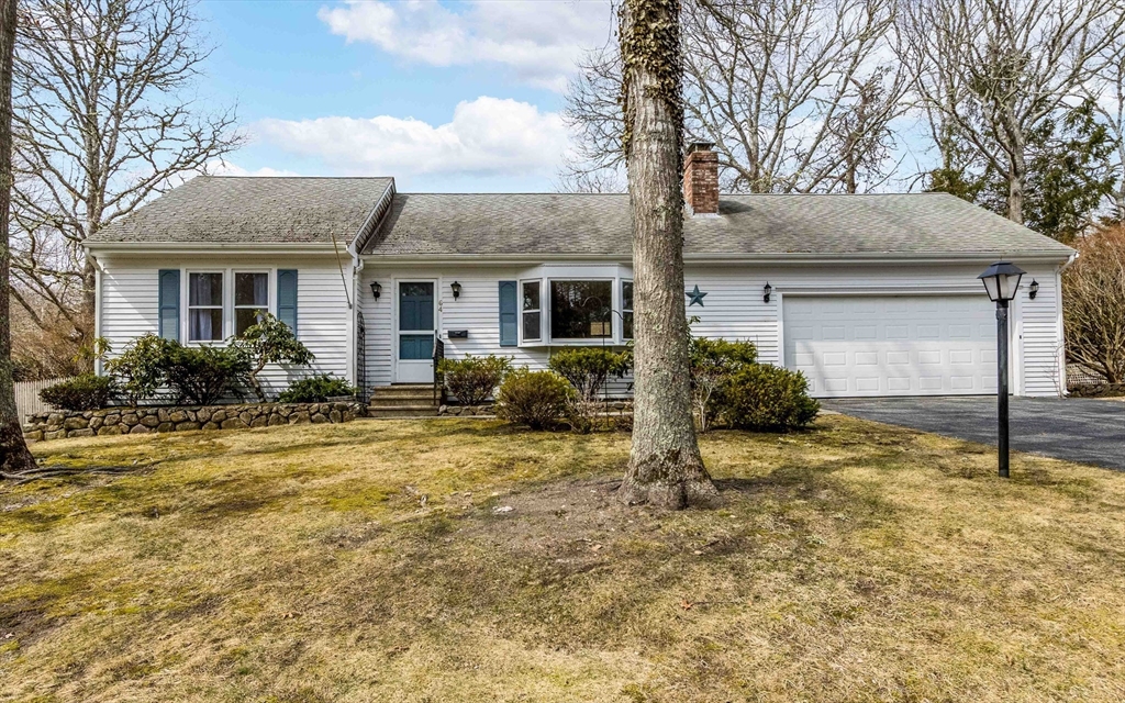 64 Mcnamara Avenue, Yarmouth, Massachusetts, 3 Bedrooms Bedrooms, 5 Rooms Rooms,3 BathroomsBathrooms,Residential,For Sale,Mcnamara Avenue,73495095
