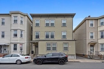 33 Merriam, Somerville, Massachusetts, 3 Bedrooms Bedrooms, 5 Rooms Rooms,1 BathroomBathrooms,Residential Lease,For Rent,Merriam,73504010