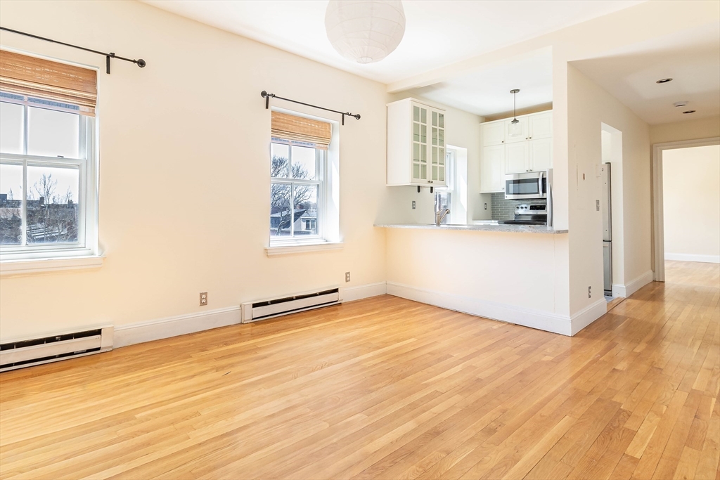 42 West Newton St., Boston, Massachusetts, 1 Bedroom Bedrooms, 4 Rooms Rooms,1 BathroomBathrooms,Residential Lease,For Rent,West Newton St.,73503756