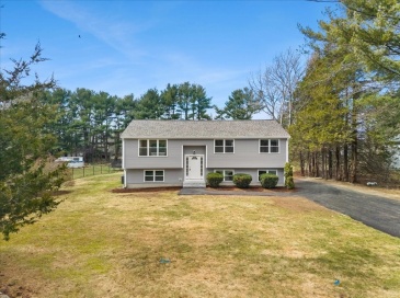 587 Bridge St, East Bridgewater, Massachusetts, 3 Bedrooms Bedrooms, 5 Rooms Rooms,2 BathroomsBathrooms,Residential,For Sale,Bridge St,73491603
