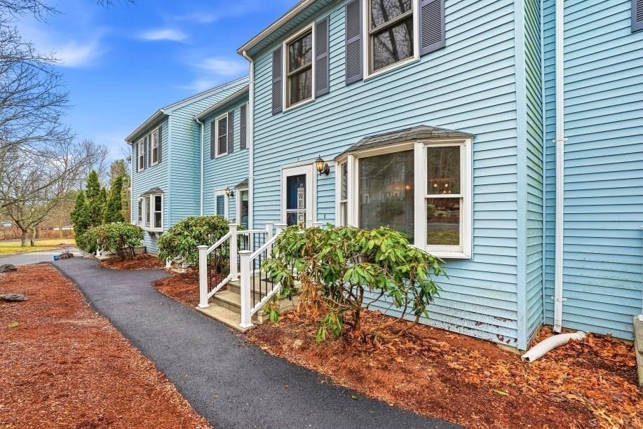 14 Milford Rd, Grafton, Massachusetts, 2 Bedrooms Bedrooms, 5 Rooms Rooms,1.5 BathroomsBathrooms,Residential,For Sale,Milford Rd,73494341