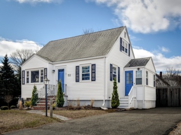 53 Winfield St, Dedham, Massachusetts, 3 Bedrooms Bedrooms, 9 Rooms Rooms,1 BathroomBathrooms,Residential,For Sale,Winfield St,73487686