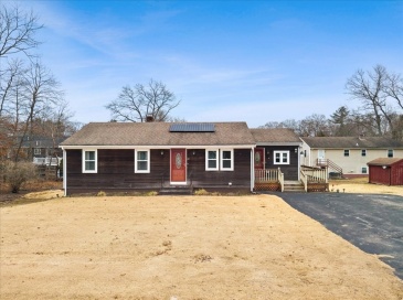 72 Grant Street, Attleboro, Massachusetts, 3 Bedrooms Bedrooms, 8 Rooms Rooms,1 BathroomBathrooms,Residential,For Sale,Grant Street,73490009