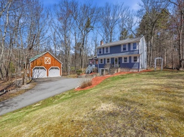 11 Elwood Road, Derry, New Hampshire, 4 Bedrooms Bedrooms, 10 Rooms Rooms,1.5 BathroomsBathrooms,Residential,For Sale,Elwood Road,73498927