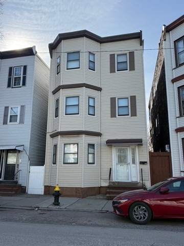 855 Saratoga St, Boston, Massachusetts, 6 Bedrooms Bedrooms, 15 Rooms Rooms,3 BathroomsBathrooms,Residential Income,For Sale,Saratoga St,73524038