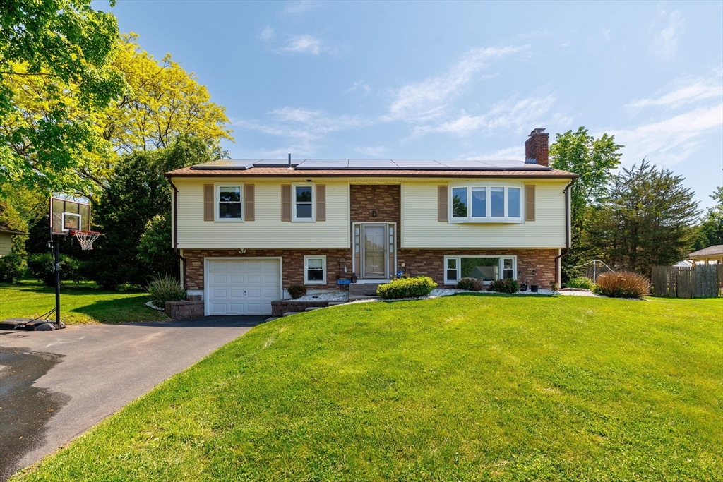 24 Hickory St., Agawam, Massachusetts, 4 Bedrooms Bedrooms, 6 Rooms Rooms,2 BathroomsBathrooms,Residential Lease,For Rent,Hickory St.,73524041