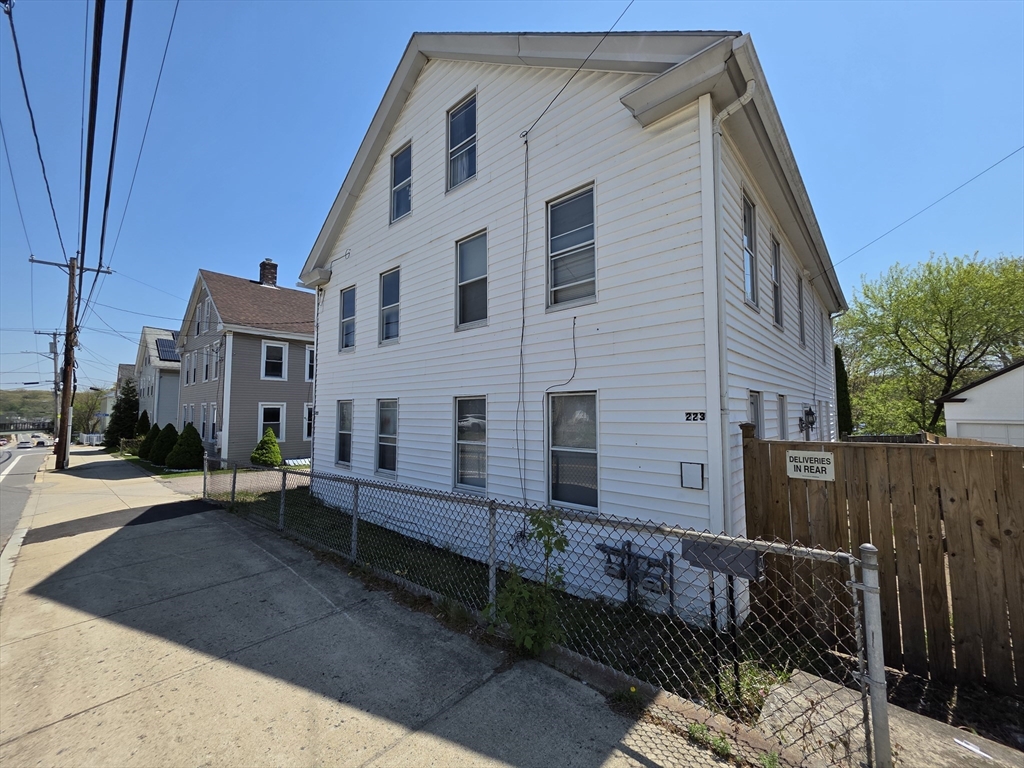 223 Main Street, Blackstone, Massachusetts, 3 Bedrooms Bedrooms, 5 Rooms Rooms,1 BathroomBathrooms,Residential Lease,For Rent,Main Street,73524069