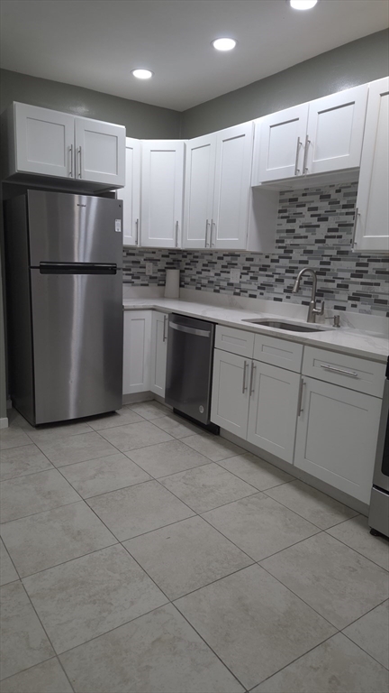 129 Harrishoff St, Boston, Massachusetts, 2 Bedrooms Bedrooms, 4 Rooms Rooms,1 BathroomBathrooms,Residential Lease,For Rent,Harrishoff St,73524094