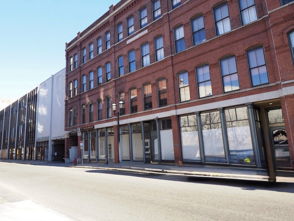 58 Prescott Street, Lowell, Massachusetts, ,Commercial Lease,For Rent,Prescott Street,73524093