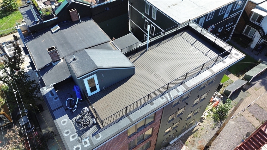 59 Gove St., Boston, Massachusetts, 2 Bedrooms Bedrooms, 3 Rooms Rooms,2 BathroomsBathrooms,Residential,For Sale,Gove St.,73524083