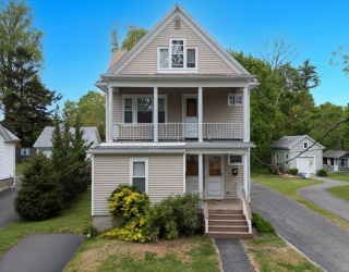 21 Whitehill St, Taunton, Massachusetts, 4 Bedrooms Bedrooms, 10 Rooms Rooms,2 BathroomsBathrooms,Residential Income,For Sale,Whitehill St,73524178