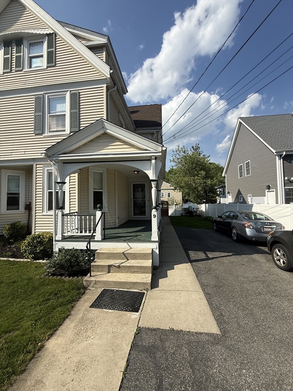 9-11 Rockland, Newton, Massachusetts, 5 Bedrooms Bedrooms, 11 Rooms Rooms,2.5 BathroomsBathrooms,Residential Lease,For Rent,Rockland,73524448