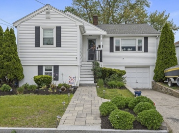 15 D St, Hull, Massachusetts, 4 Bedrooms Bedrooms, 8 Rooms Rooms,2 BathroomsBathrooms,Residential,For Sale,D St,73524260