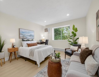 27 Gordon St, Framingham, Massachusetts, 1 Bedroom Bedrooms, 2 Rooms Rooms,1 BathroomBathrooms,Residential,For Sale,Gordon St,73524257