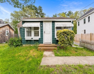 170 Wareham Rd, Marion, Massachusetts, 3 Bedrooms Bedrooms, 5 Rooms Rooms,1 BathroomBathrooms,Residential,For Sale,Wareham Rd,73524163