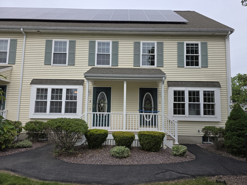 956 Warren Ave, Brockton, Massachusetts, 3 Bedrooms Bedrooms, 6 Rooms Rooms,2.5 BathroomsBathrooms,Residential,For Sale,Warren Ave,73524072