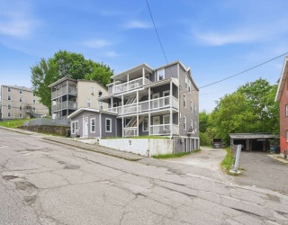 88 Cross St, Southbridge, Massachusetts, 17 Bedrooms Bedrooms, 21 Rooms Rooms,8 BathroomsBathrooms,Residential Income,For Sale,Cross St,73524298