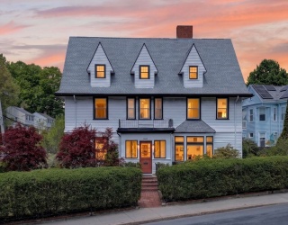 1445 River St, Boston, Massachusetts, 5 Bedrooms Bedrooms, 10 Rooms Rooms,2.5 BathroomsBathrooms,Residential,For Sale,River St,73524306