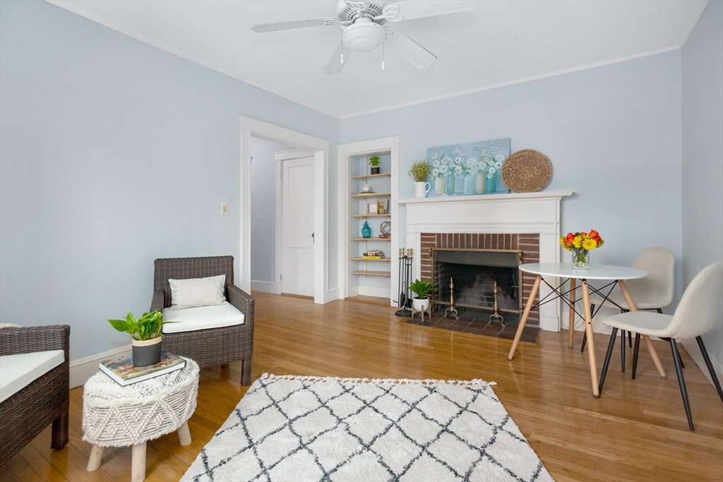 52 Garden St, Cambridge, Massachusetts, 1 Bedroom Bedrooms, 3 Rooms Rooms,1 BathroomBathrooms,Residential Lease,For Rent,Garden St,73524327