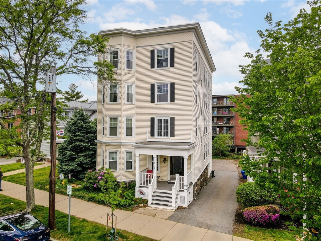 374 Massachusetts Ave, Arlington, Massachusetts, 3 Bedrooms Bedrooms, 8 Rooms Rooms,1 BathroomBathrooms,Residential,For Sale,Massachusetts Ave,73524336