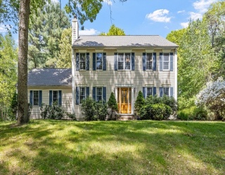 8 Johnson Dr, Lakeville, Massachusetts, 4 Bedrooms Bedrooms, 8 Rooms Rooms,2.5 BathroomsBathrooms,Residential,For Sale,Johnson Dr,73524343