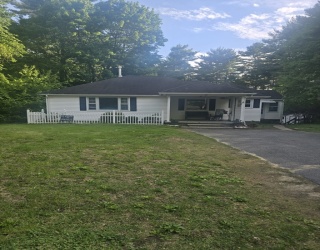 25 Flynt St, Palmer, Massachusetts, 2 Bedrooms Bedrooms, 5 Rooms Rooms,1 BathroomBathrooms,Residential,For Sale,Flynt St,73524349