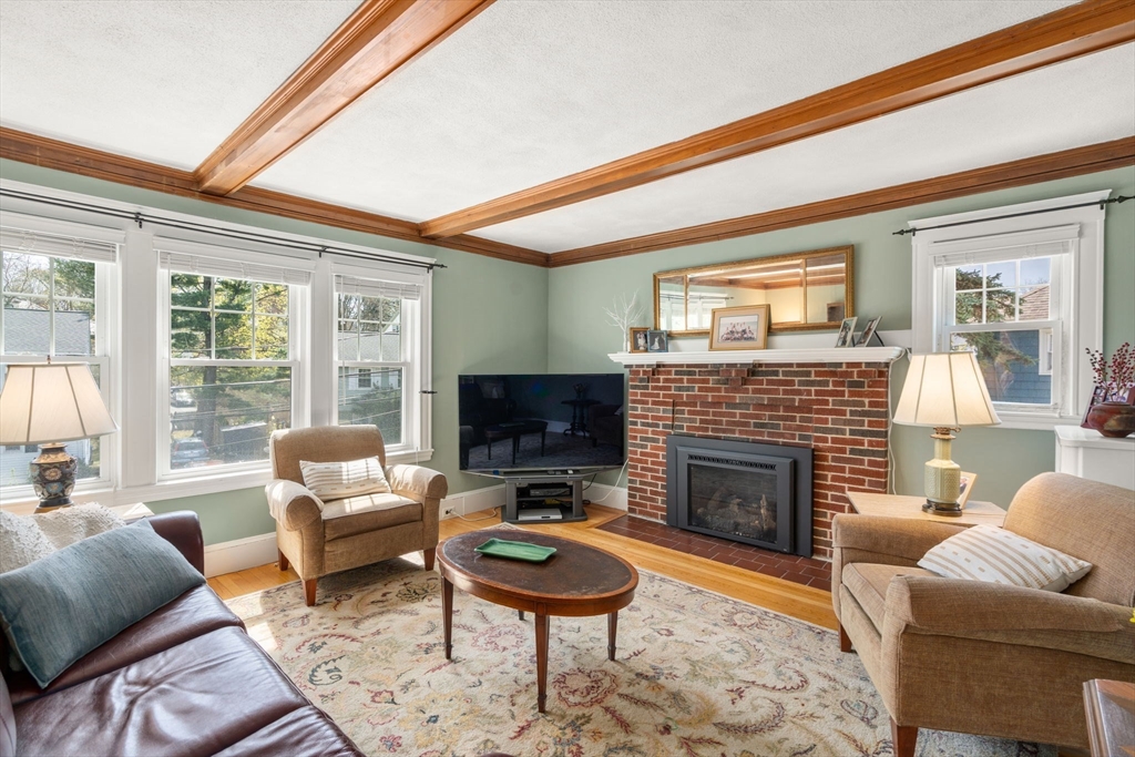 23 Newman Way, Arlington, Massachusetts, 4 Bedrooms Bedrooms, 7 Rooms Rooms,2 BathroomsBathrooms,Residential,For Sale,Newman Way,73502983
