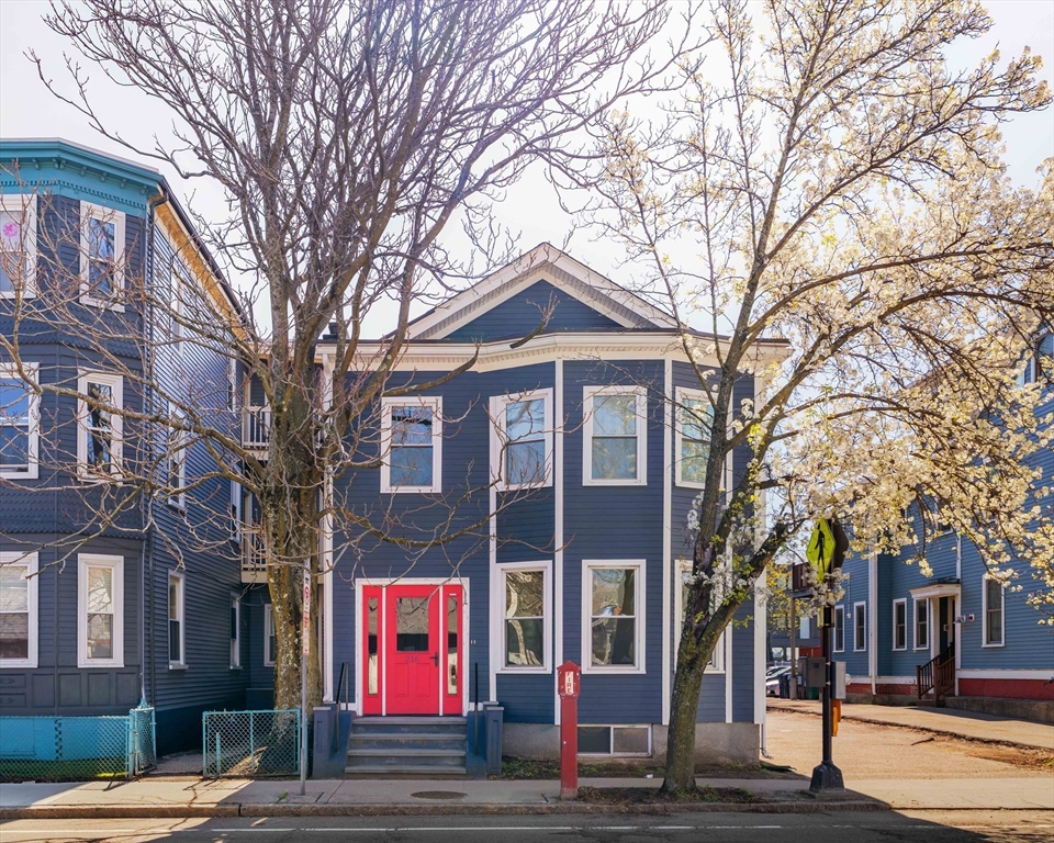 216 Prospect Street, Cambridge, Massachusetts, 2 Bedrooms Bedrooms, 6 Rooms Rooms,1 BathroomBathrooms,Residential,For Sale,Prospect Street,73513124