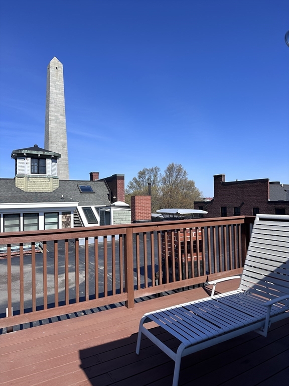 64 Chestnut Street, Boston, Massachusetts, 2 Bedrooms Bedrooms, 6 Rooms Rooms,1 BathroomBathrooms,Residential Lease,For Rent,Chestnut Street,73510248