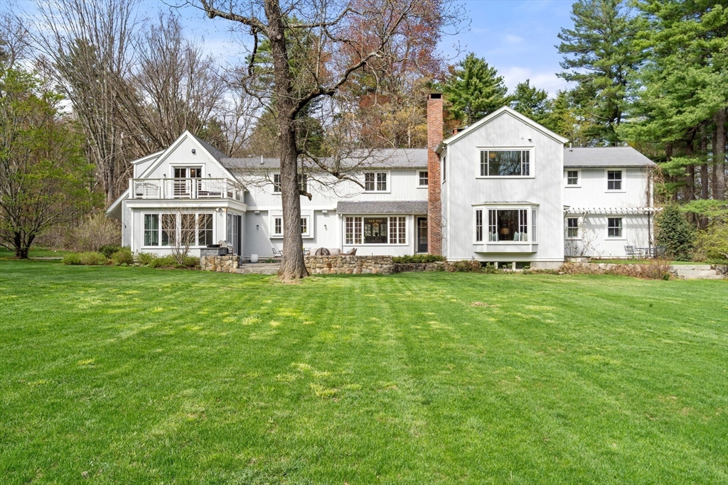 10 Main Street, Dover, Massachusetts, 4 Bedrooms Bedrooms, 13 Rooms Rooms,4.5 BathroomsBathrooms,Residential,For Sale,Main Street,73508301