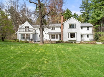 10 Main Street, Dover, Massachusetts, 4 Bedrooms Bedrooms, 13 Rooms Rooms,4.5 BathroomsBathrooms,Residential,For Sale,Main Street,73508301