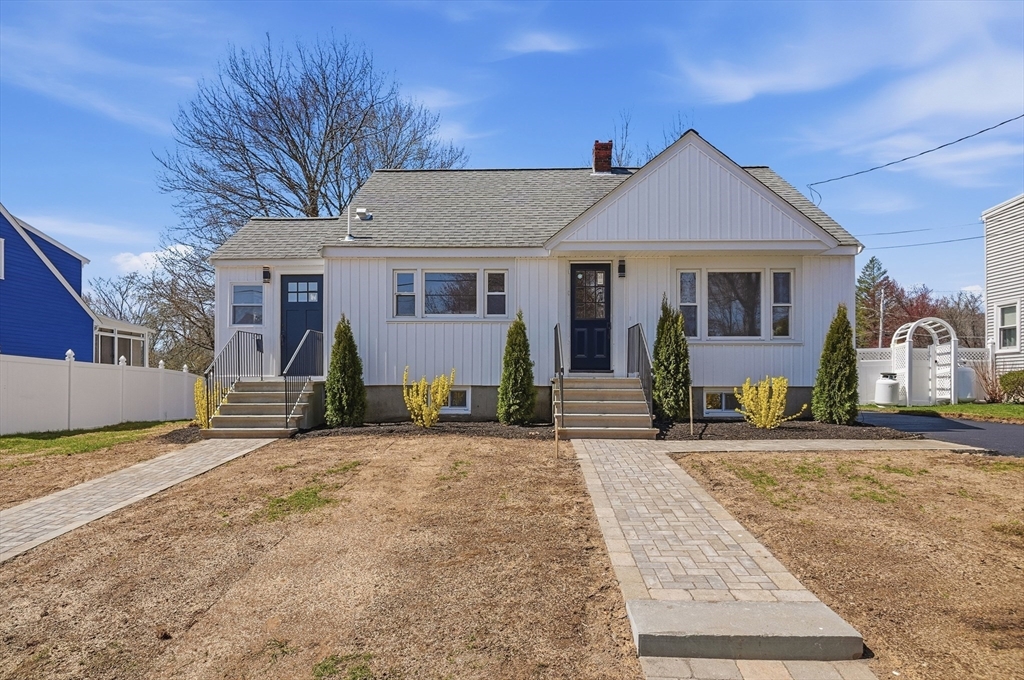 10 Lavoie Ave, Milford, Massachusetts, 4 Bedrooms Bedrooms, 8 Rooms Rooms,2 BathroomsBathrooms,Residential,For Sale,Lavoie Ave,73502503