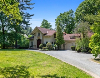 501 Canton St, Westwood, Massachusetts, 4 Bedrooms Bedrooms, 9 Rooms Rooms,4 BathroomsBathrooms,Residential,For Sale,Canton St,73524230