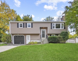 5 Hawthorne Circle, Northborough, Massachusetts, 3 Bedrooms Bedrooms, 8 Rooms Rooms,2.5 BathroomsBathrooms,Residential,For Sale,Hawthorne Circle,73524835