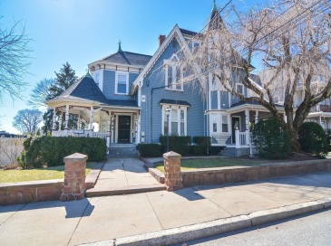 34 High St, North Attleboro, Massachusetts, 8 Bedrooms Bedrooms, 21 Rooms Rooms,6 BathroomsBathrooms,Residential Income,For Sale,High St,73524632