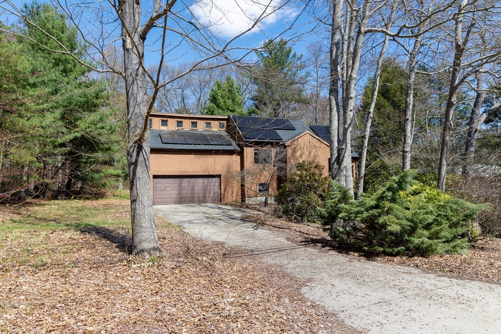 3 Rogler Farm Rd, Smithfield, Rhode Island, 3 Bedrooms Bedrooms, 6 Rooms Rooms,2.5 BathroomsBathrooms,Residential,For Sale,Rogler Farm Rd,73524637
